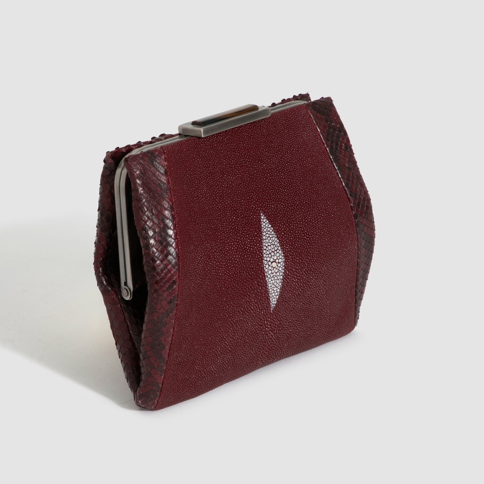 Clutch Ajurú Couro Mix Python e Arraia
