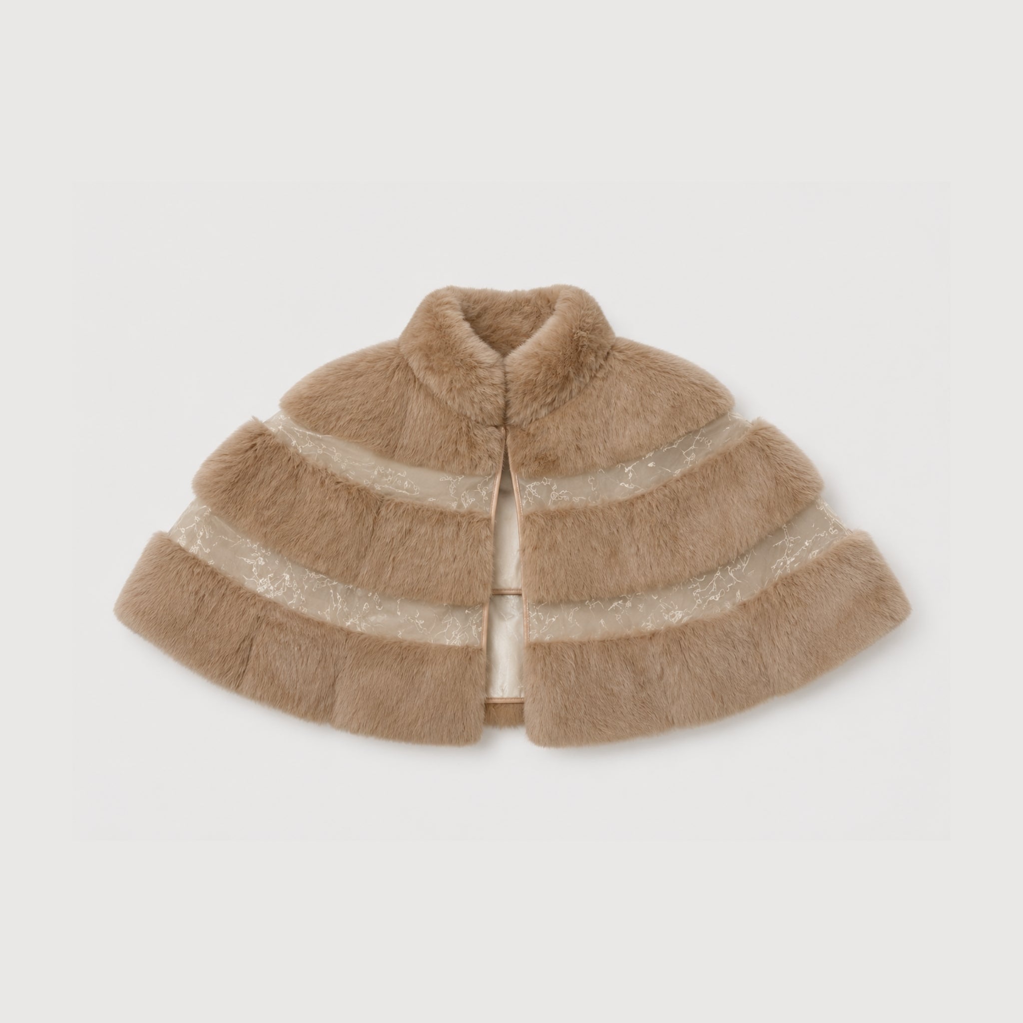 Pelerine Organza e Pele de Lebre