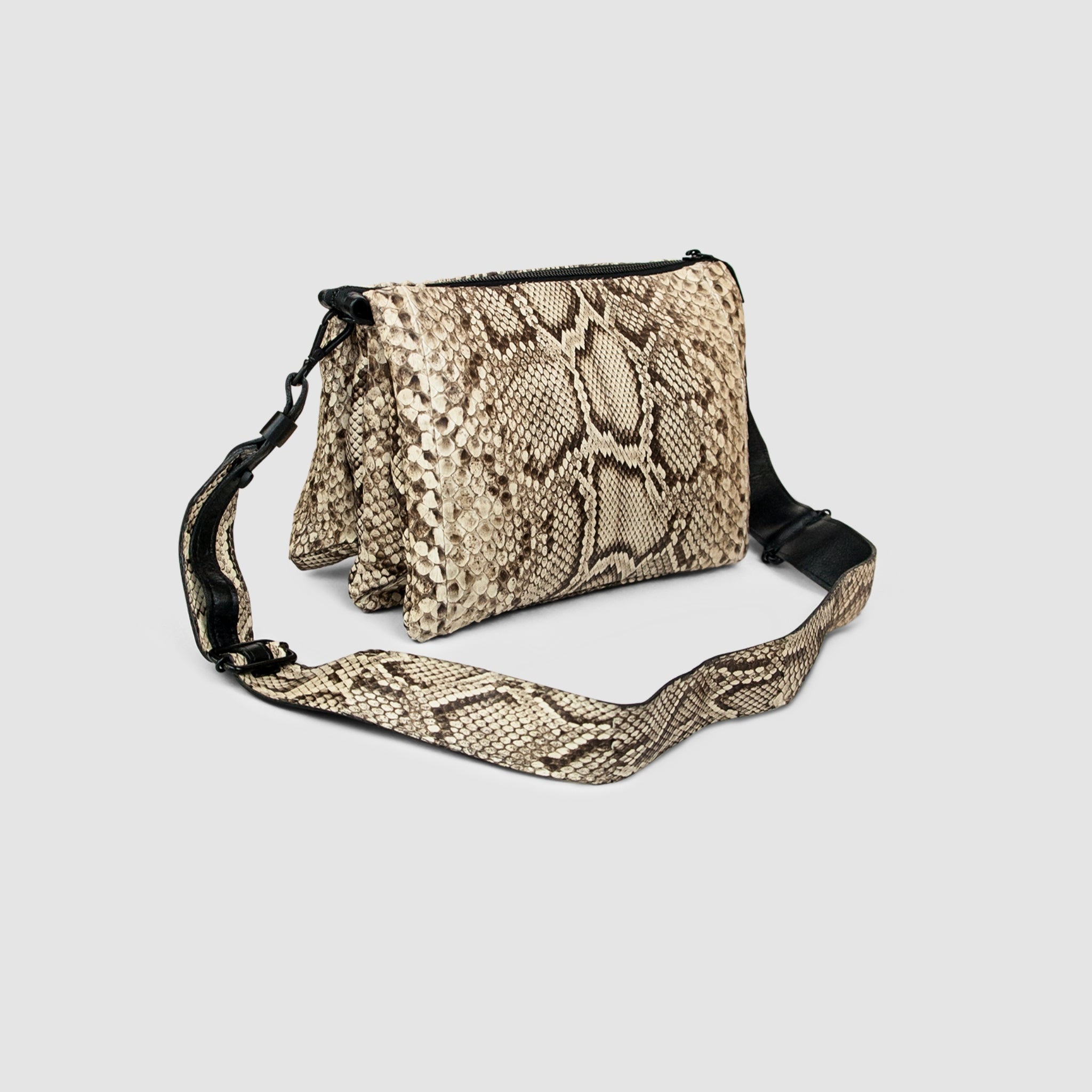 Bolsa Sacará Couro Python Moluro