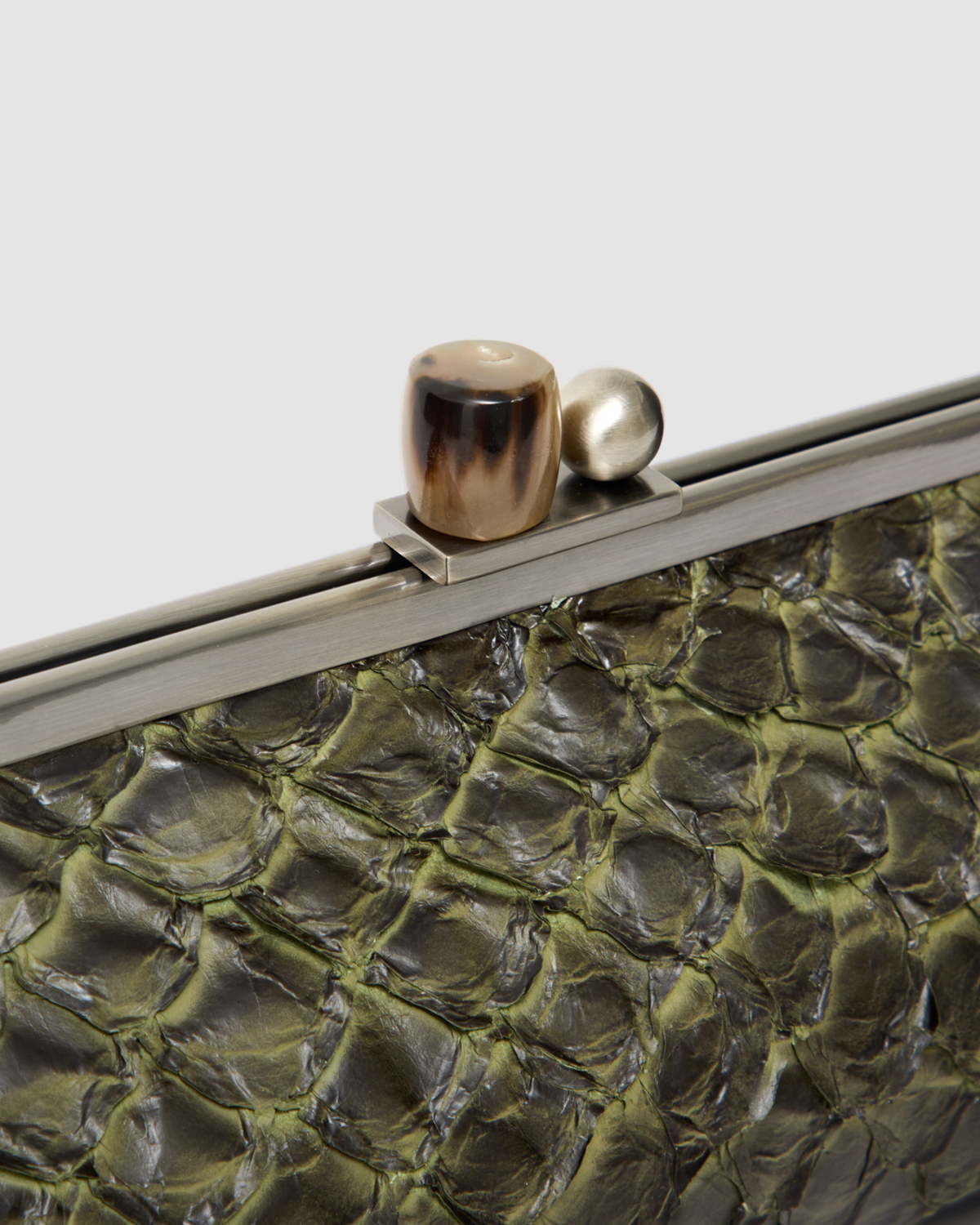 Clutch Mutum Couro Pirarucu