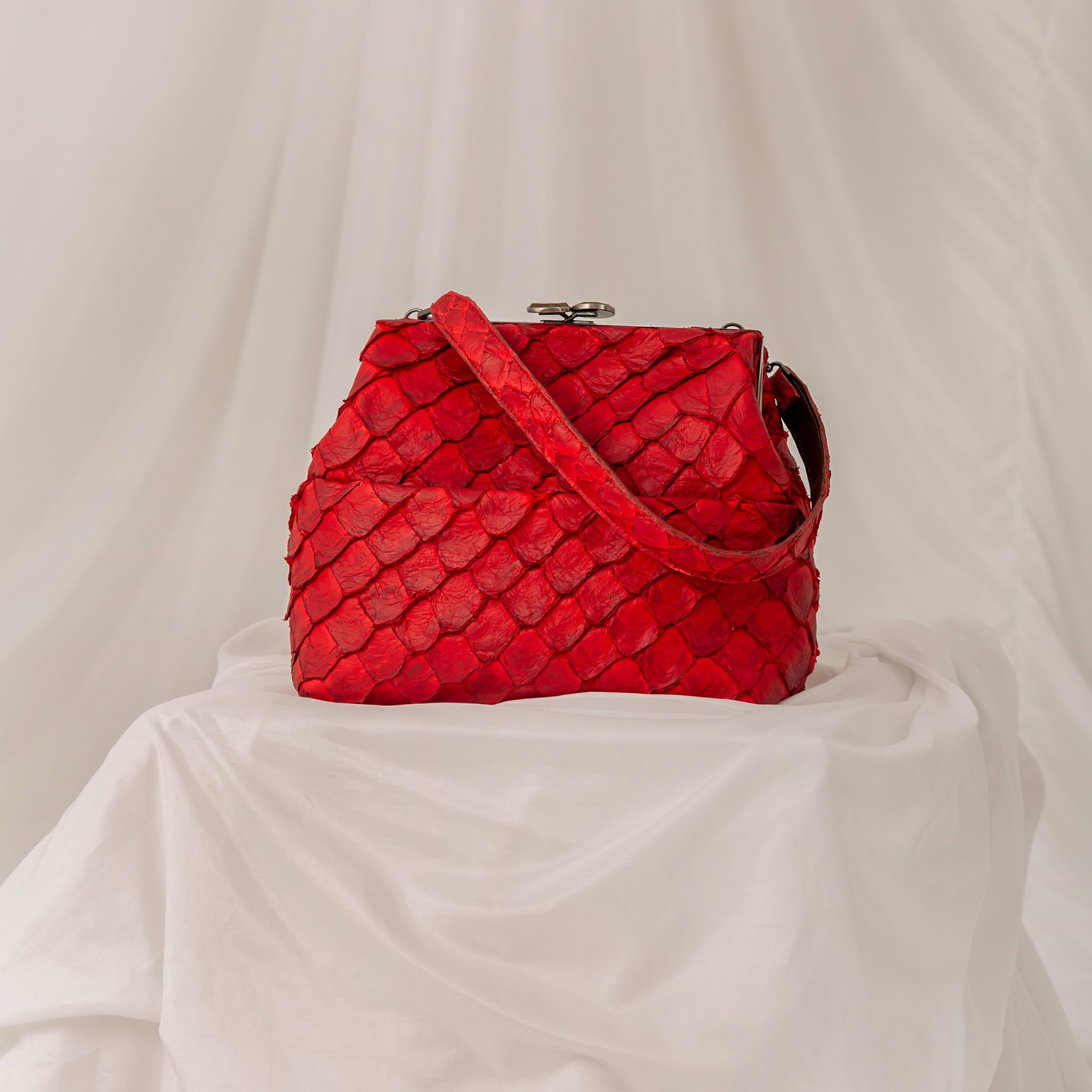 Bolsa Mochila Tucaneiro Couro Pirarucu