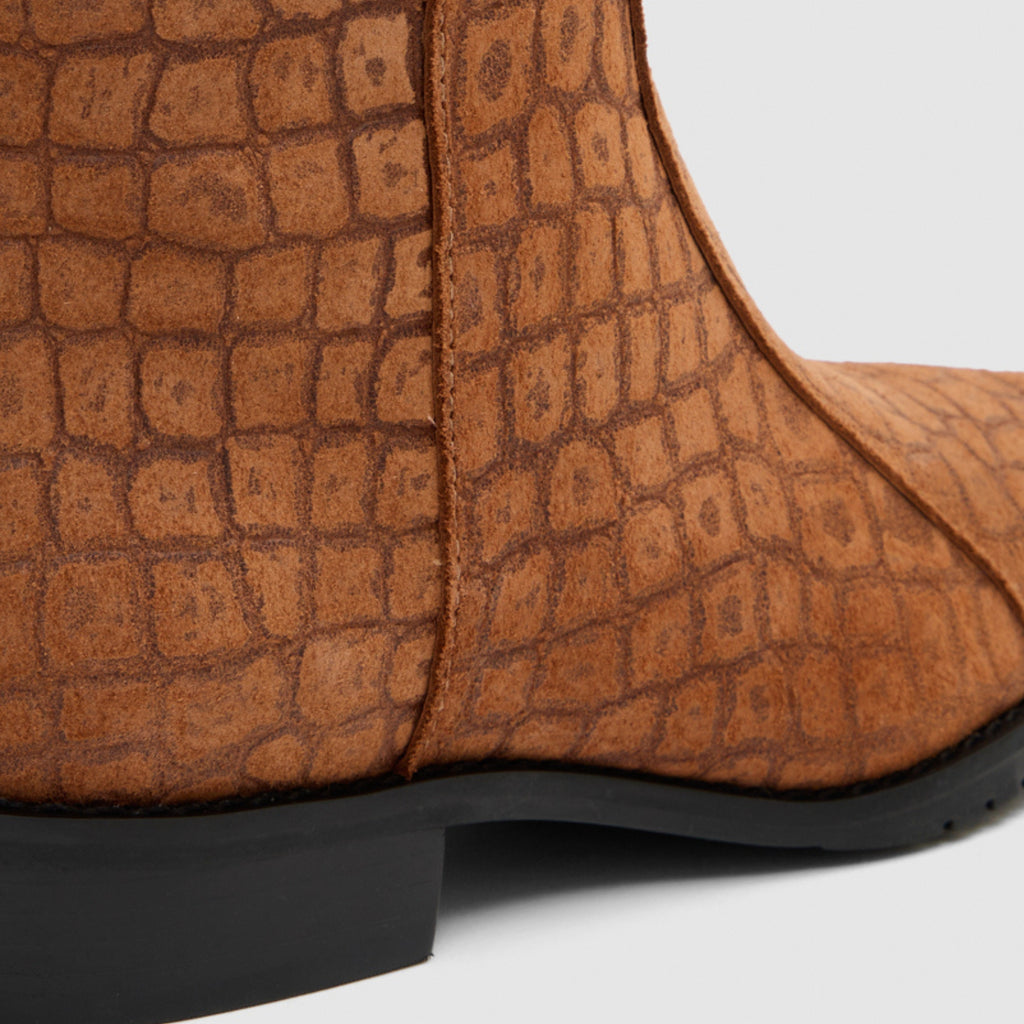 Bota Clássica Couro Camurça Croco